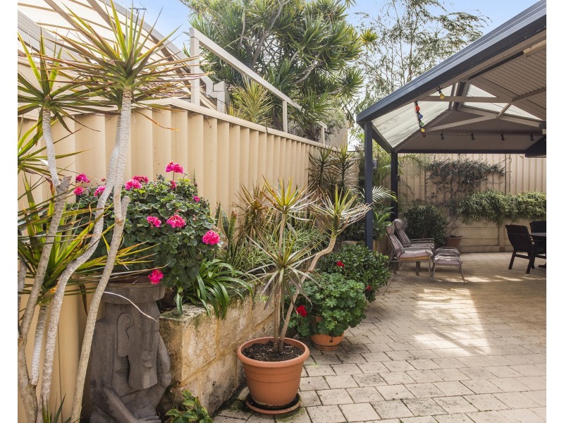 79b Redwood Crescent, Melville WA 6156