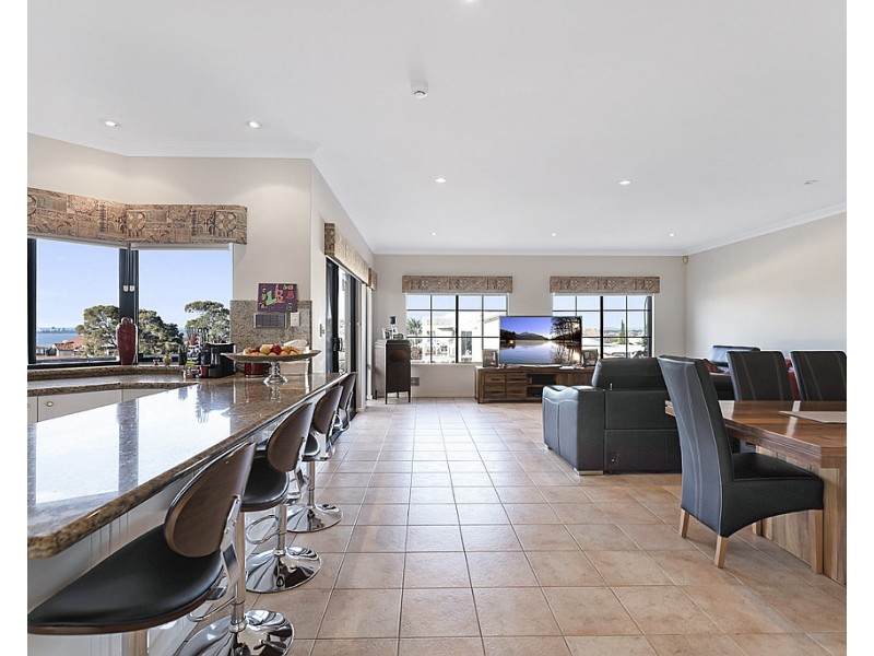 41 Moreing Road, Attadale WA 6156