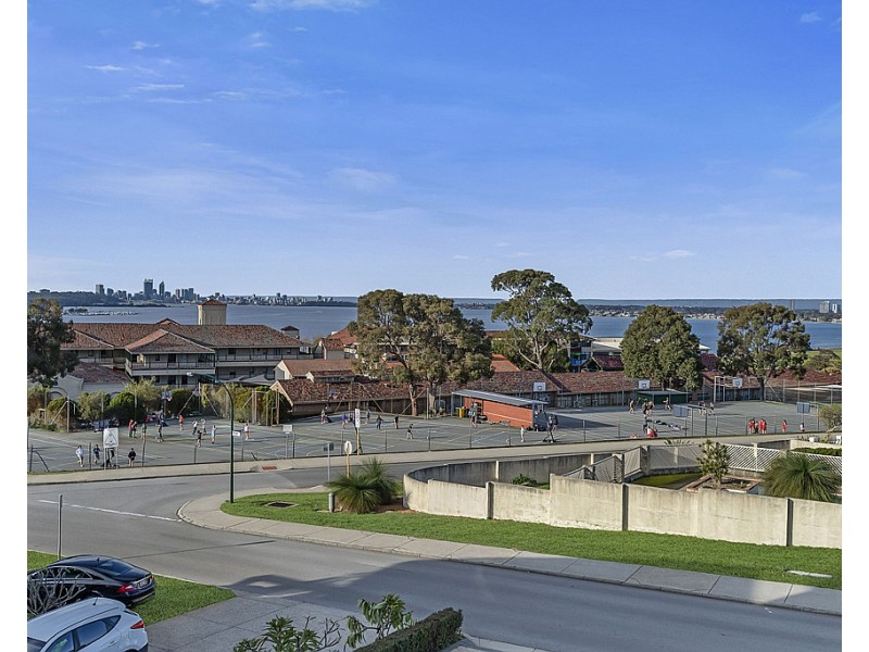 41 Moreing Road, Attadale WA 6156