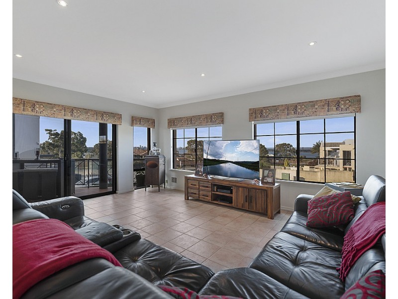 41 Moreing Road, Attadale WA 6156