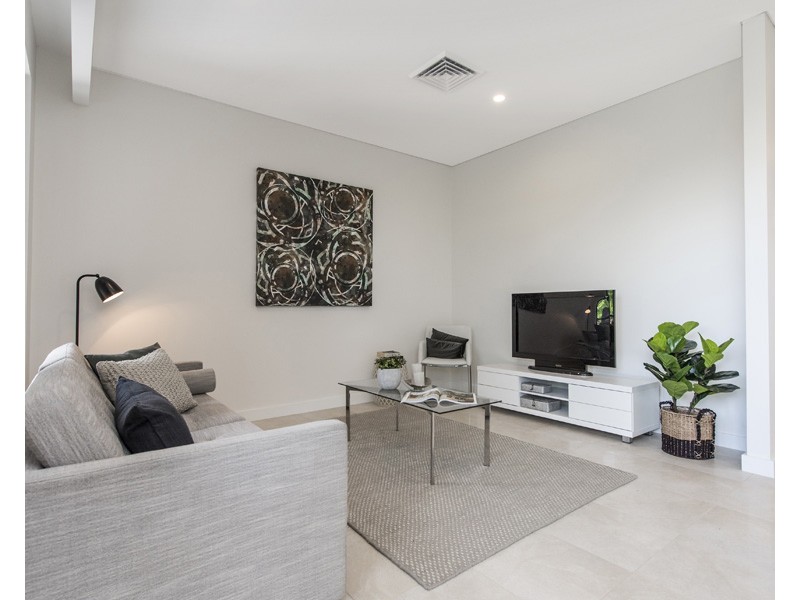 4/1 Hayward Way, Myaree WA 6154