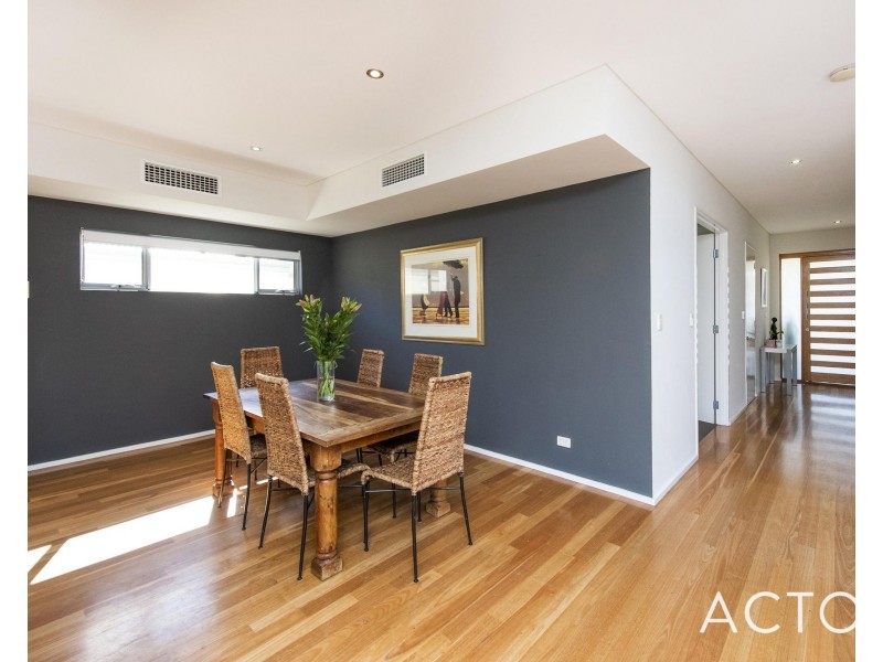 14B Perkins Road, Melville WA 6156