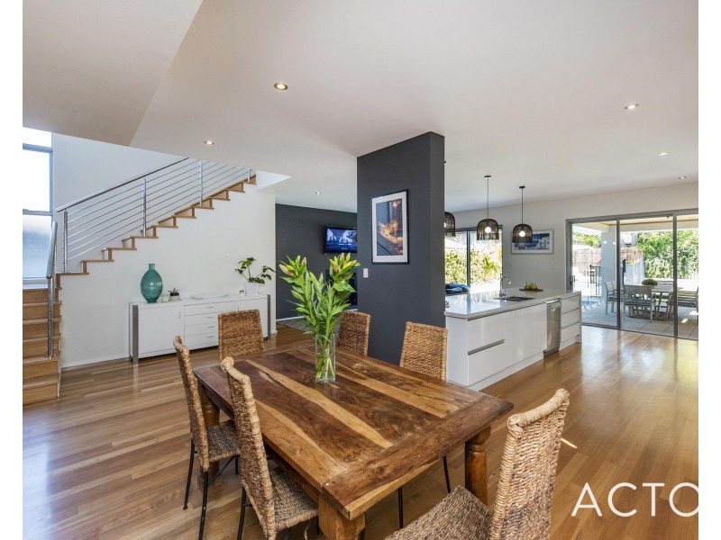 14B Perkins Road, Melville WA 6156