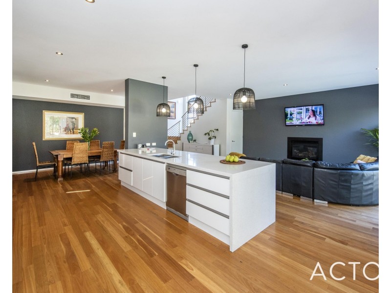 14B Perkins Road, Melville WA 6156