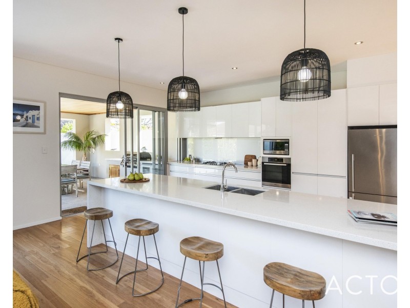 14B Perkins Road, Melville WA 6156