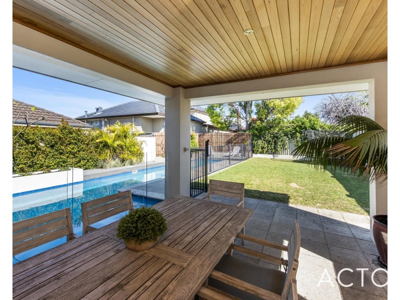 14B Perkins Road, Melville WA 6156