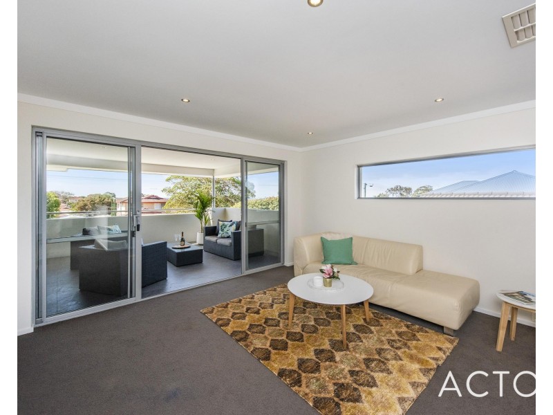 14B Perkins Road, Melville WA 6156