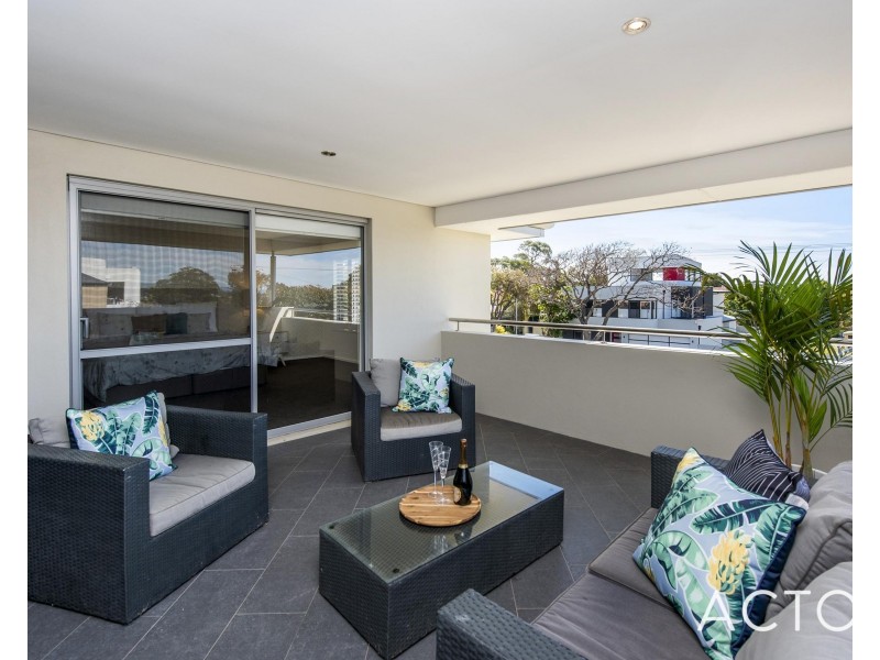 14B Perkins Road, Melville WA 6156