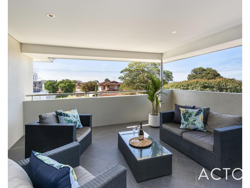 14B Perkins Road, Melville WA 6156