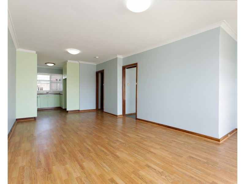 7B Renton Street, Melville WA 6156