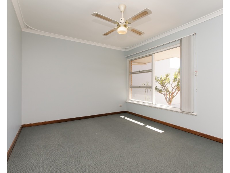 7B Renton Street, Melville WA 6156