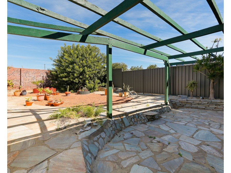 7B Renton Street, Melville WA 6156