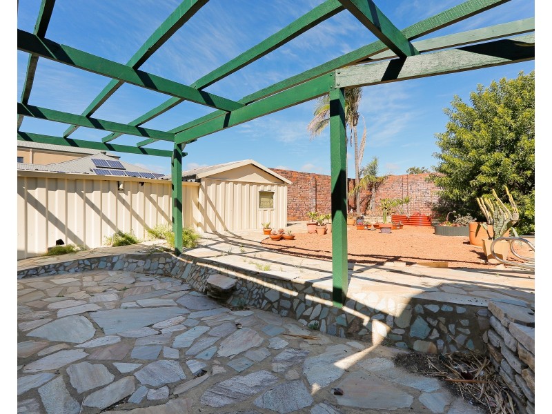 7B Renton Street, Melville WA 6156