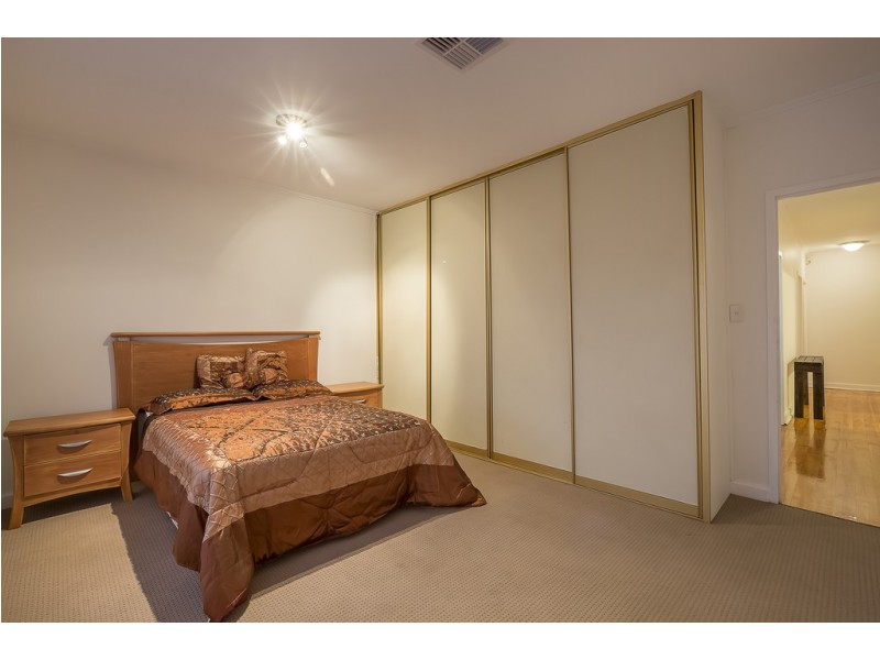 2 Pauls Drive, Valley View SA 5093
