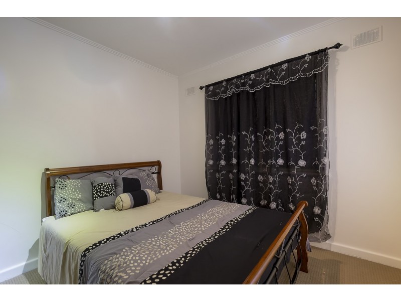 2 Pauls Drive, Valley View SA 5093