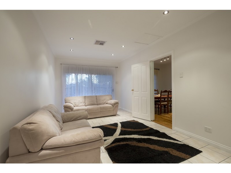2 Pauls Drive, Valley View SA 5093