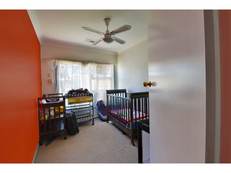 2 Caruso crescent, Brahma Lodge SA 5109