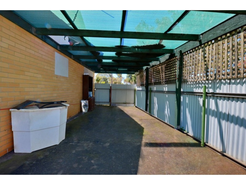 2 Caruso crescent, Brahma Lodge SA 5109
