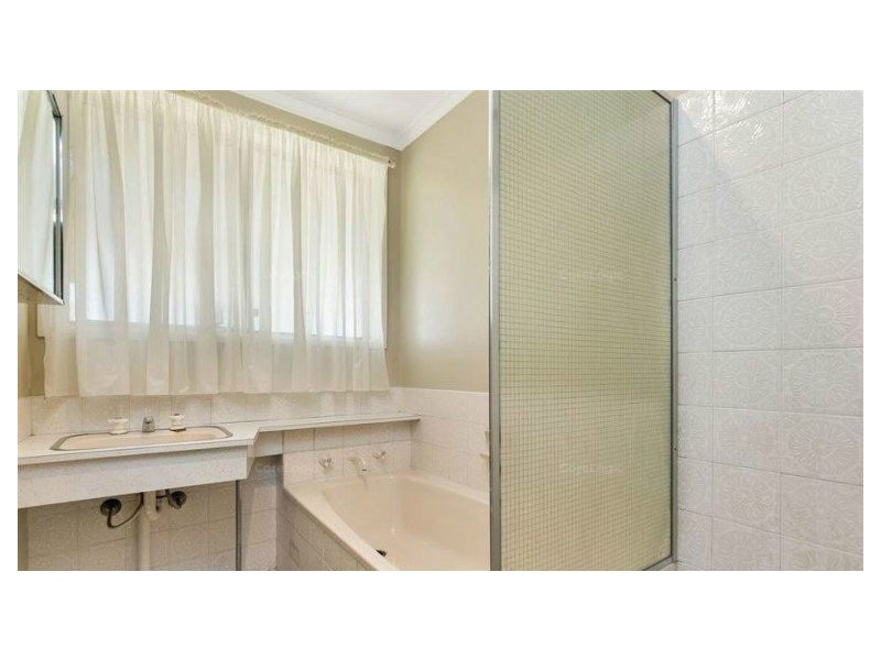 77 Daniel Avenue,, Globe Derby Park SA 5110