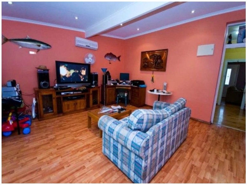 7 TULLOCH AVENUE, Pennington SA 5013