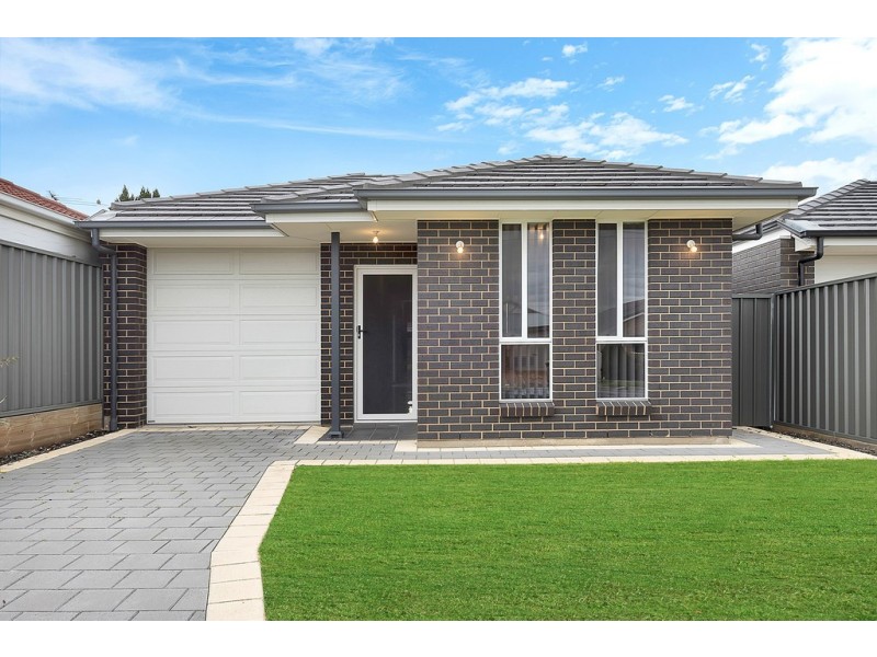 10 HOOD STREET, Hillcrest SA 5086