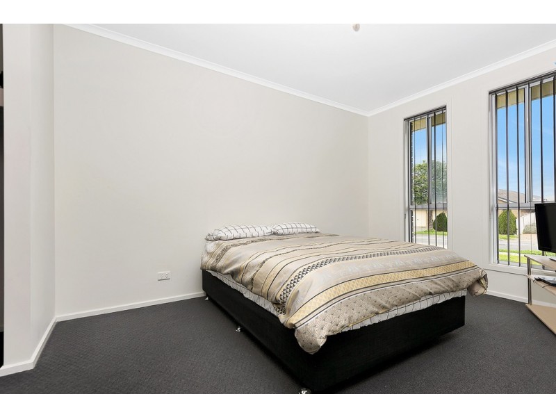 10 HOOD STREET, Hillcrest SA 5086