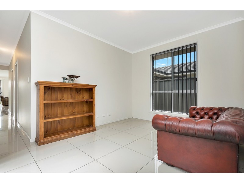 10 HOOD STREET, Hillcrest SA 5086