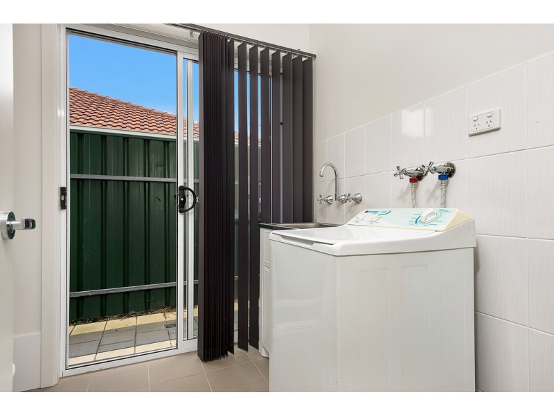 10 HOOD STREET, Hillcrest SA 5086
