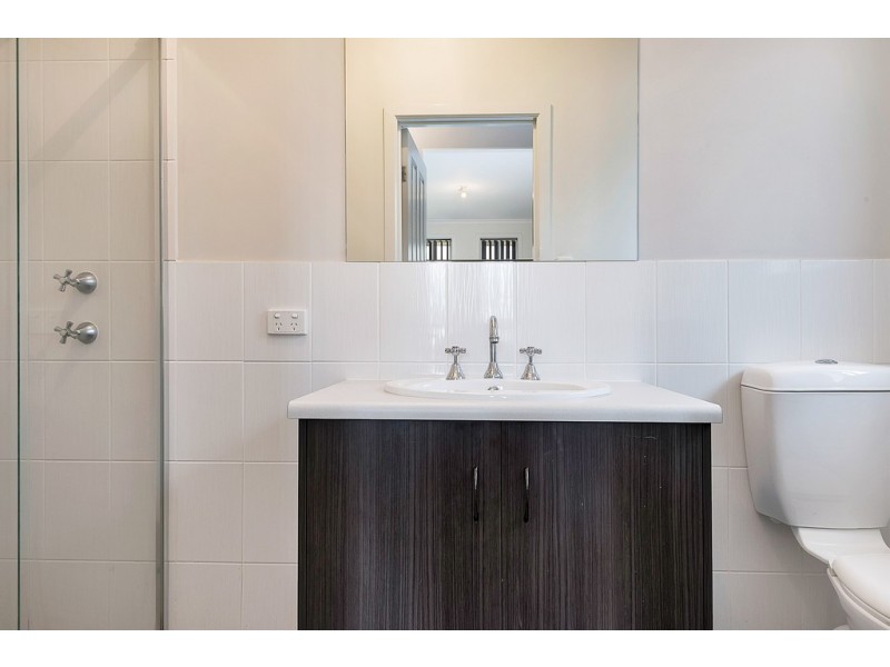 10 HOOD STREET, Hillcrest SA 5086