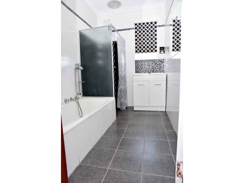 422 Brige Road, Para Hills West SA 5096