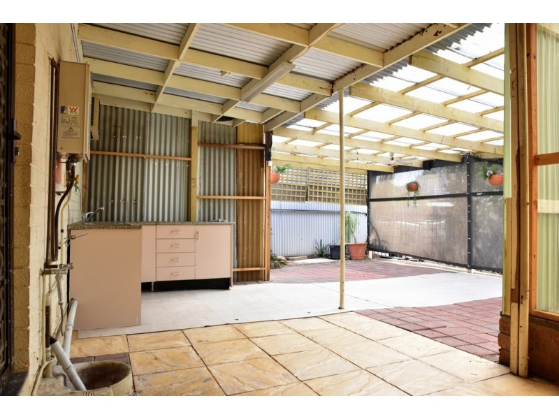 422 Brige Road, Para Hills West SA 5096