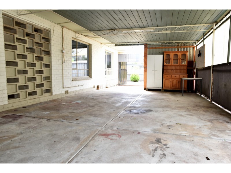 422 Brige Road, Para Hills West SA 5096