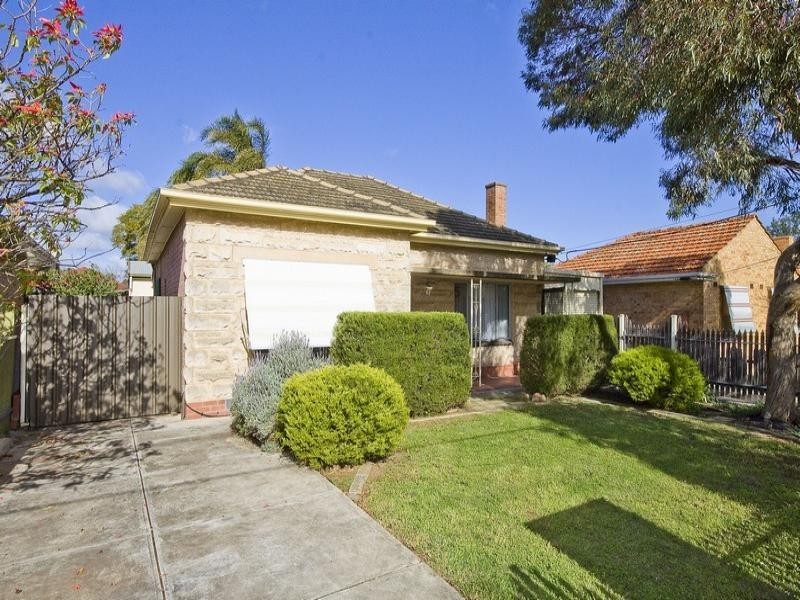 5 Selkirk Avenue, Clearview SA 5085