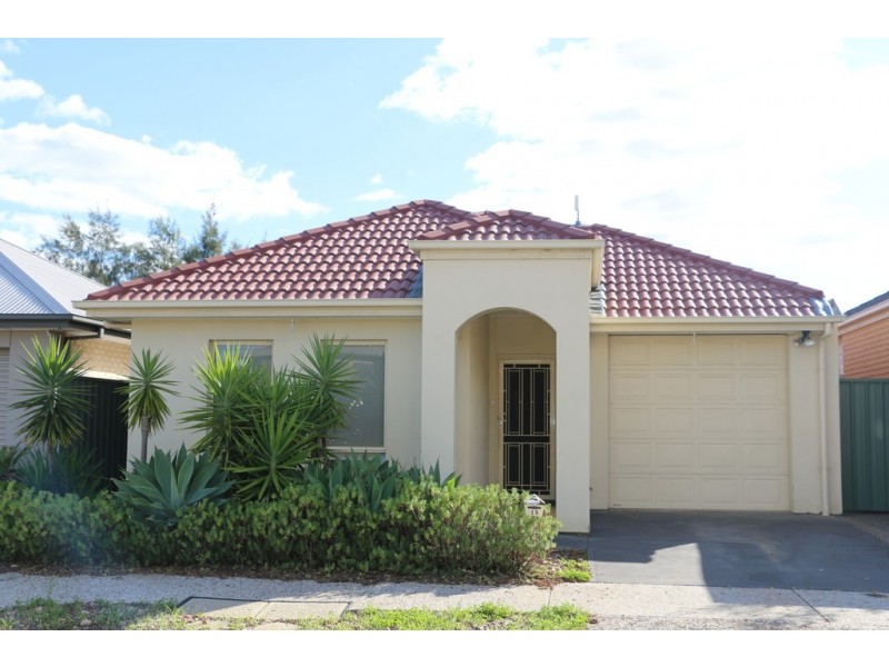15 Mossman Street, Mawson Lakes SA 5095