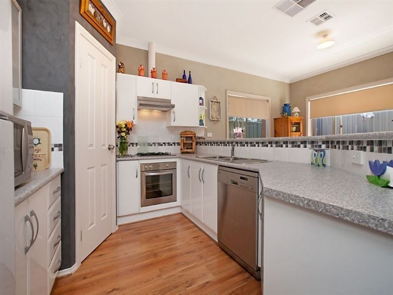 15 Mossman Street, Mawson Lakes SA 5095