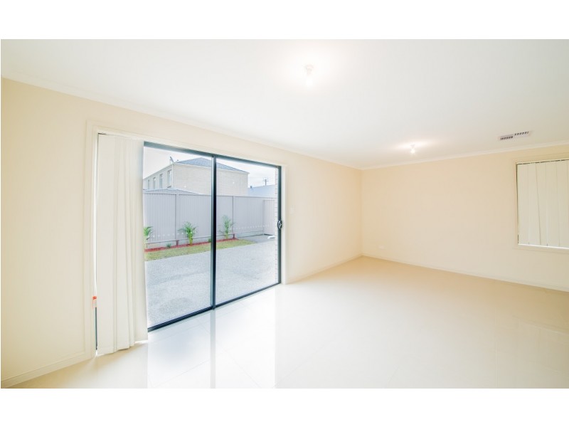 70 and 70A Fleming Crescent, Mansfield Park SA 5012