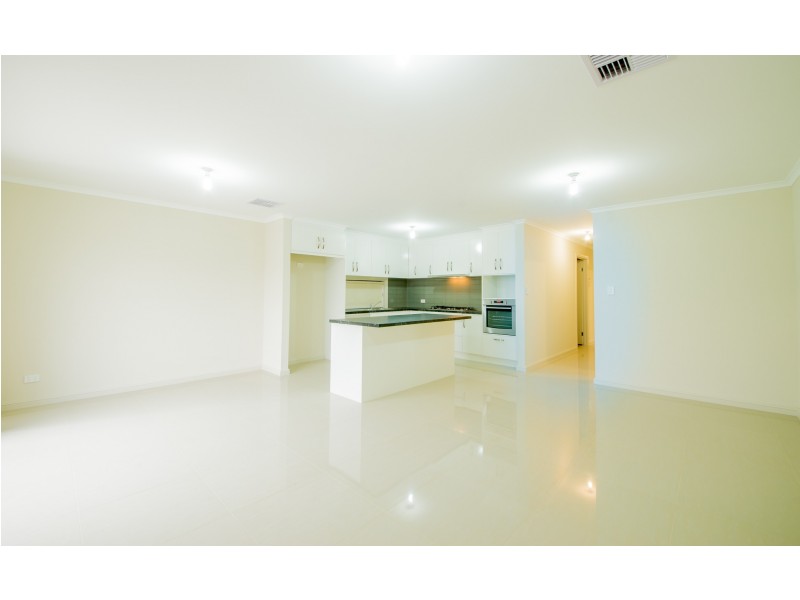 70 and 70A Fleming Crescent, Mansfield Park SA 5012