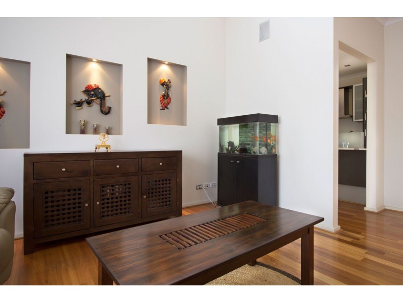 18 Dutton Avenue, Mawson Lakes SA 5095