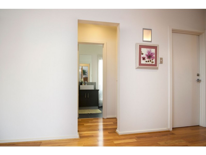 18 Dutton Avenue, Mawson Lakes SA 5095