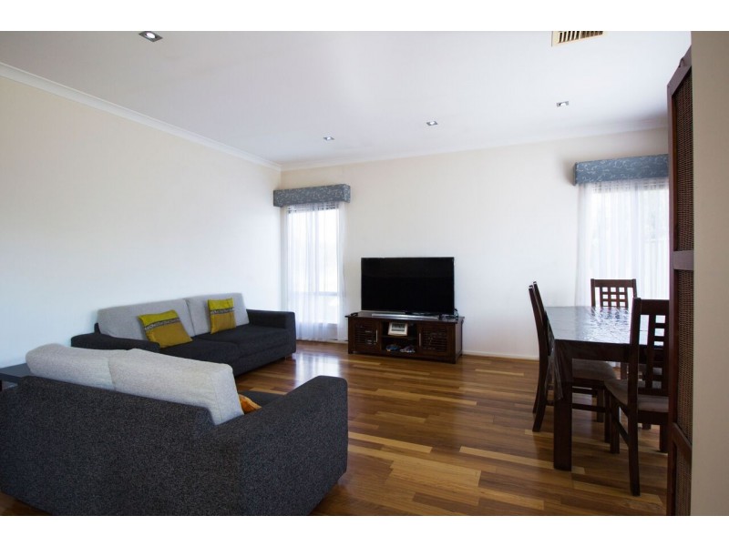 18 Dutton Avenue, Mawson Lakes SA 5095