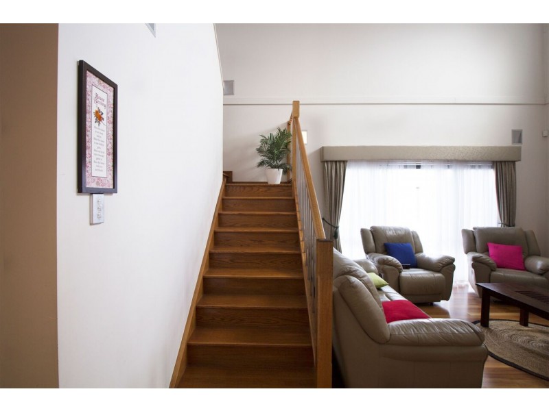 18 Dutton Avenue, Mawson Lakes SA 5095