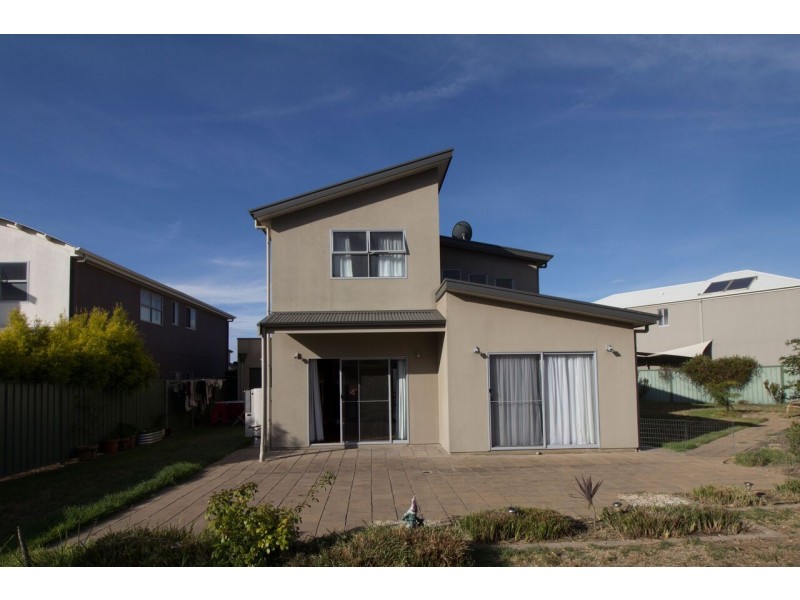 18 Dutton Avenue, Mawson Lakes SA 5095