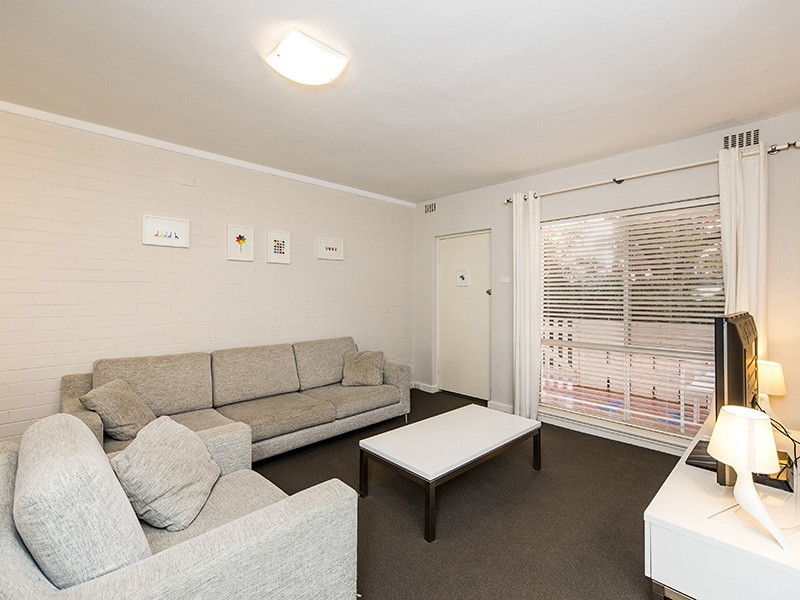 1/136a Broadway, Nedlands WA 6009