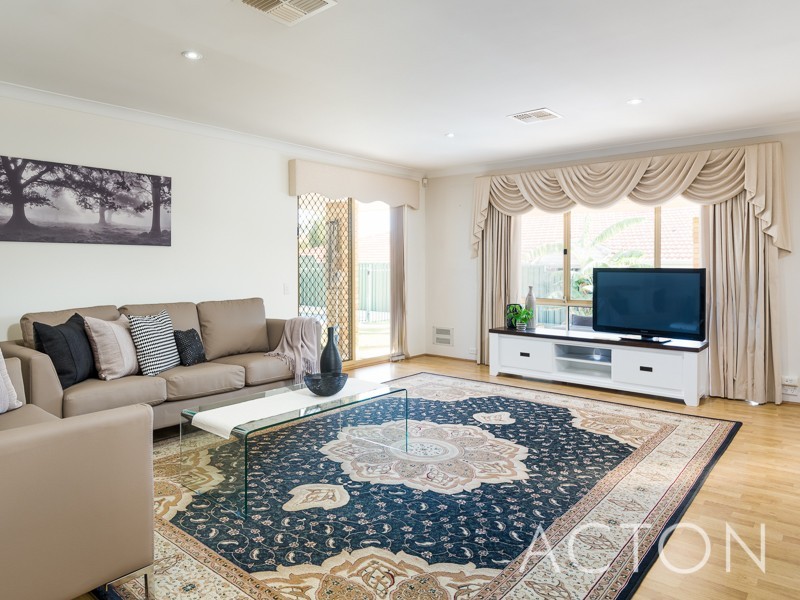 24 Bentley Close, Mount Claremont WA 6010