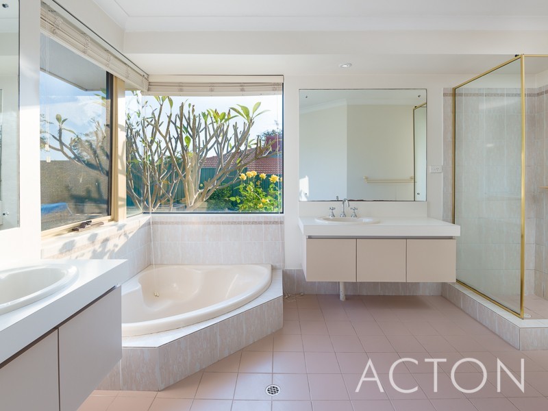 24 Bentley Close, Mount Claremont WA 6010