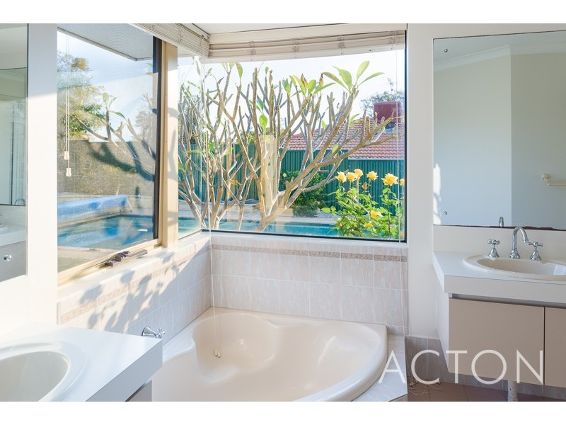 24 Bentley Close, Mount Claremont WA 6010