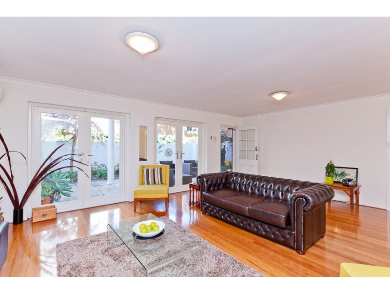 9/12 Wingfield Avenue, Crawley WA 6009