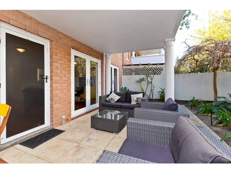 9/12 Wingfield Avenue, Crawley WA 6009