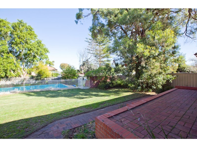 14 Circe Circle, Dalkeith WA 6009