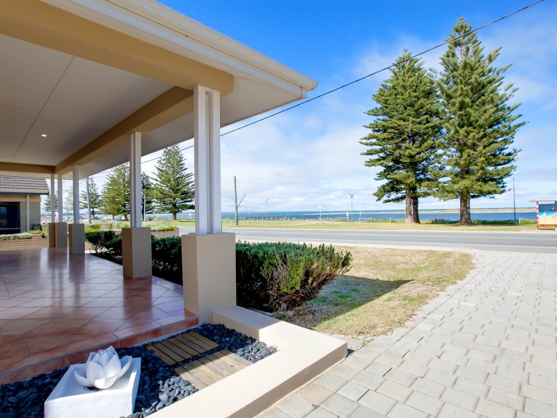290 Safety Bay Road, Safety Bay WA 6169